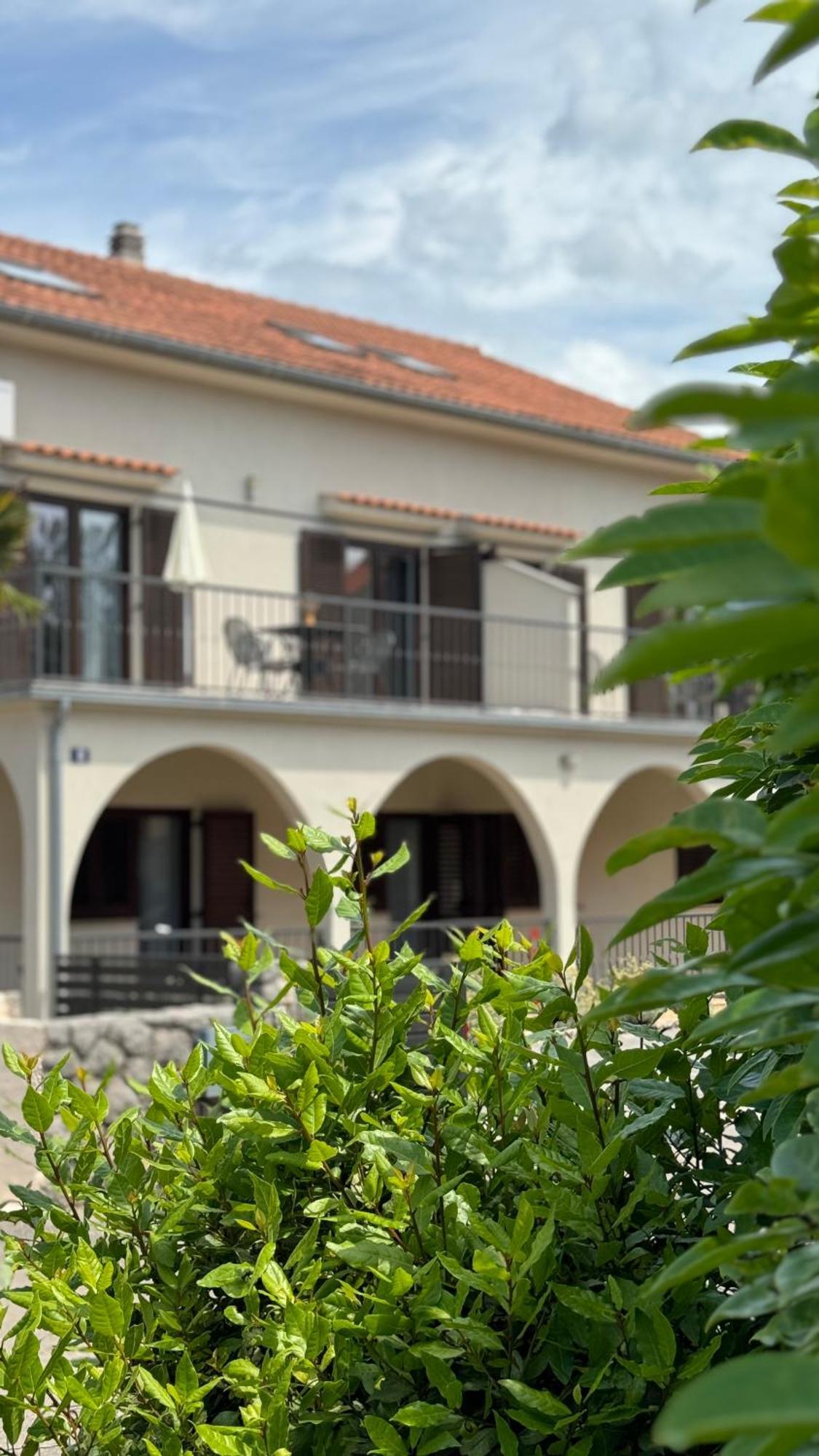 Apartments Ein Haus In Der Sonne Малинска Номер фото